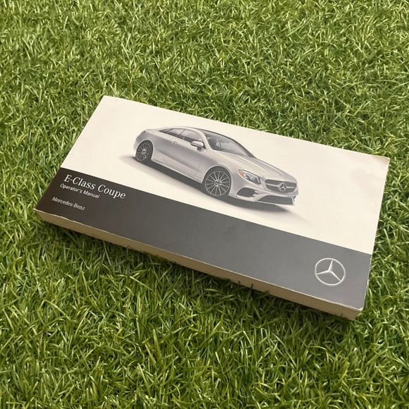 2018 Mercedes-Benz E-Class Coupe Owners Manual (E400 4MATIC 3.0L, E300 2.0L) - Picture 4 of 10